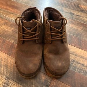 UGG Neumel Chukka Suede Boot. Size: 12